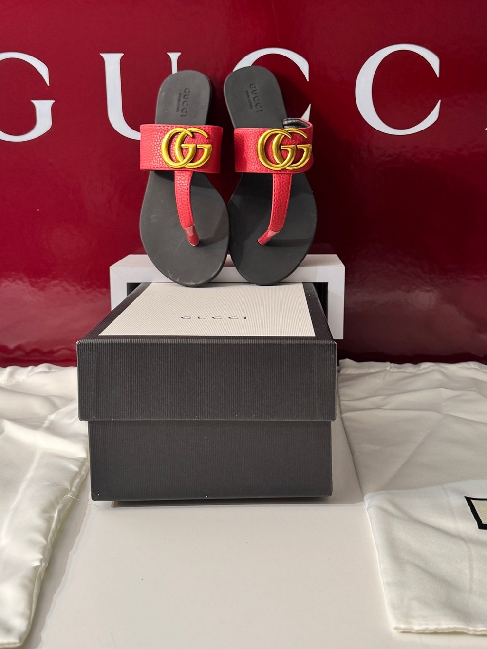 Gucci Red Leather Thong Sandals. Comes with original box and dust bags!